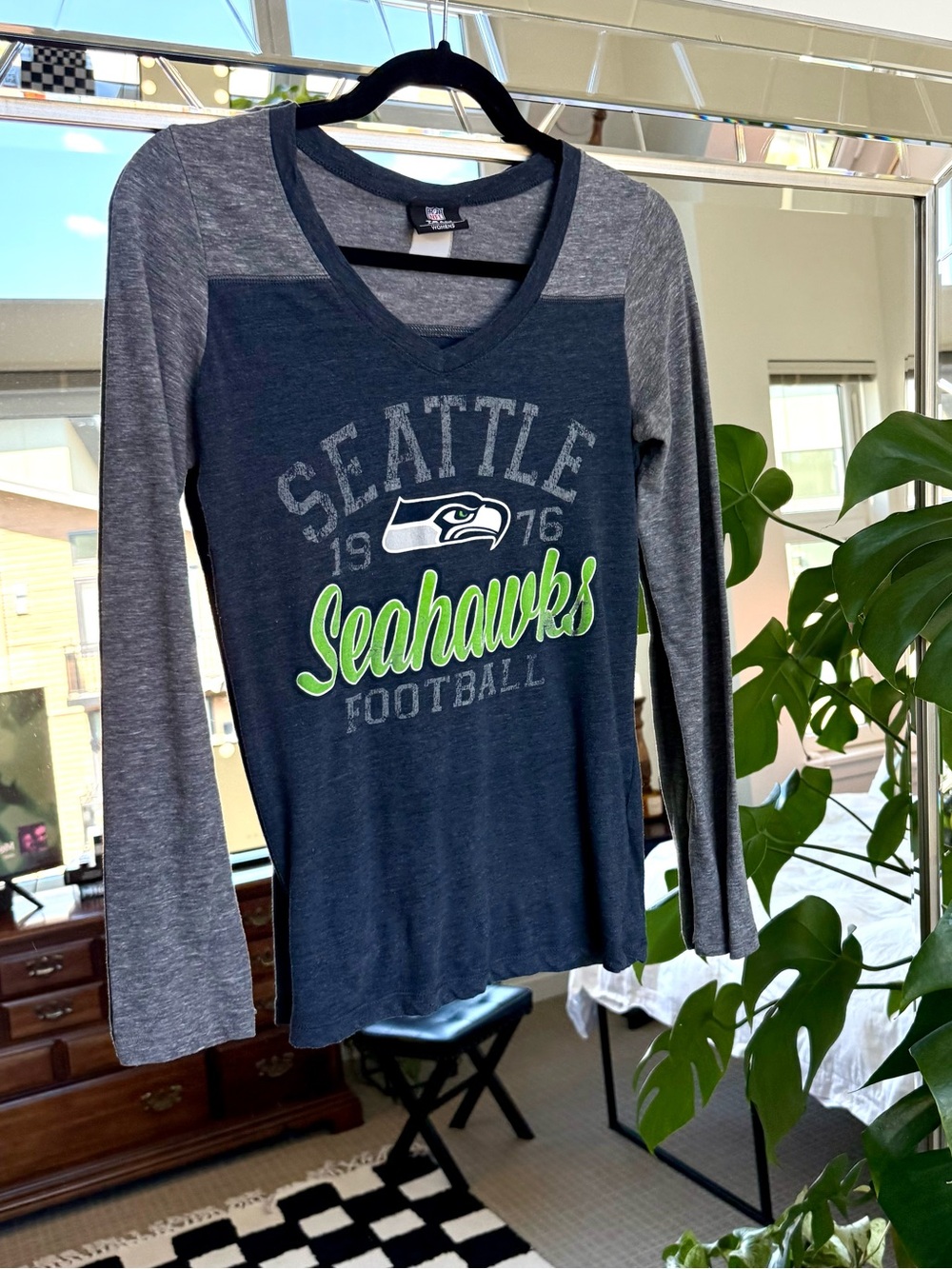 NFL Seattle Seahawks | Women’s Long Sleeve Logo Graphic V Neck Tee